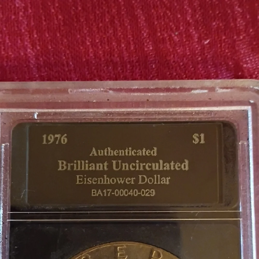 1976 Eisenhower Dollar in Acrylic Holder - Gold Tone